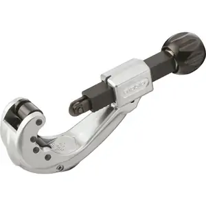 Ridgid Ratcheting Enclosed Feed Pipe Cutter 6mm - 60mm